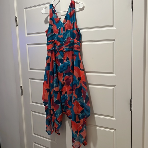 Sleeveless Handkerchief Hem Dress - Picture 2 of 5